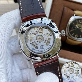 Panerai Сэндвич-конструкция, маслом выделанная телячья кожа Модел