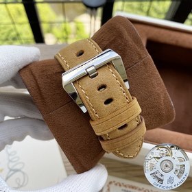 Panerai Сэндвич-конструкция, маслом выделанная телячья кожа Модел