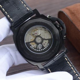 Panerai – официальный часовой бренд Королевского ВМФ Италии Извес