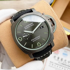 Часы Panerai Luminor Marina Благодаря светоотражающему покрытию S