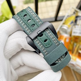 Panerai Submersible Verde Militare 47 мм Корпус изготовлен из угл