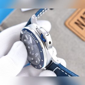 Panerai SUBMERSIBLE BMG-TECH — 47-миллиметровые часы из серии Sub