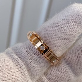 Кольцо из серии POSSESSION от Piaget Символизирует встречу с прек