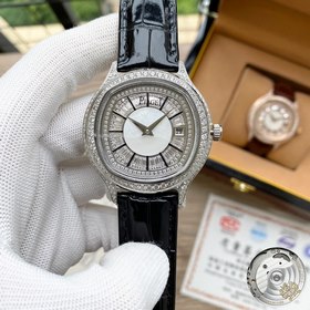 Часы Piaget BLACK-TIE Великолепное воплощение эстетики формы «под