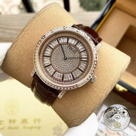 Часы Piaget GOA37128 Вдохновлены морским стилем и роскошным дизай