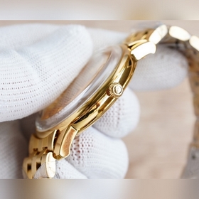 Классическая ультратонкая серия Altiplano от Piaget Этот часы осн