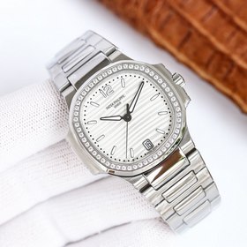 PATEK PHILIPPE Женские часы Nautilus Sporty Elegance Подробное оп
