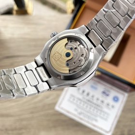 Patek Philippe - Серия Nautilus Женские часы Nautilus Сочетание м