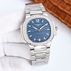 Patek Philippe Sportive et élégante Montre pour femme Nautilus PP