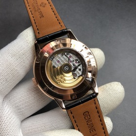 Ретро-часы Patek Philippe Корпус часов тщательно разработан в том