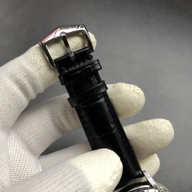 Новые часы Patek Philippe Корпус часов тщательно разработан в том