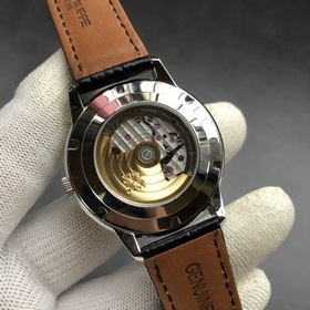 Новые часы Patek Philippe Корпус часов тщательно разработан в том