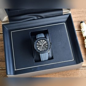 Patek Philippe, серия «AQUANAUT» сложными функциями, «Hand Grenad