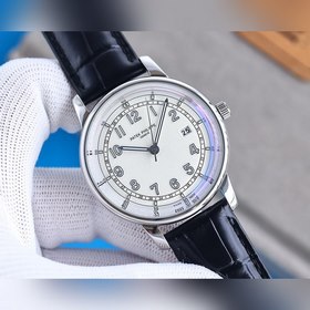 , классическая модель от PATEK PHILIPPE. Стекло в форме крышки ка