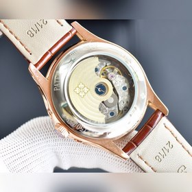 Patek Philippe представляет часы сложными функциями 5205G. Размер