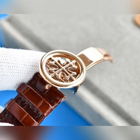 Часы Patek Philippe сложными функциями хронографом 5205G После дв