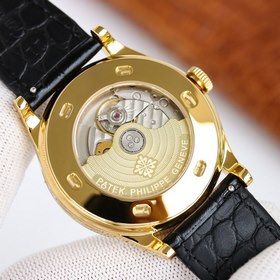 Оverseas Edition с гравировкой от Patek Philippe представляет вам