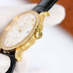 Оverseas Edition с гравировкой от Patek Philippe представляет вам