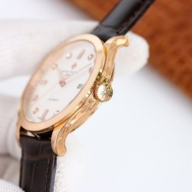 Оverseas Edition с гравировкой от Patek Philippe представляет вам