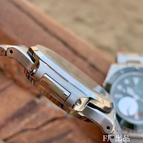 Часы Patek Philippe Nautilus Диаметр 41 мм, толщина 10 мм В этой