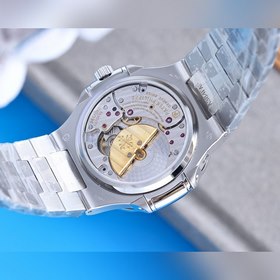 Patek Philippe 5740/1G-001 — первый сложный часовой механизм Naut