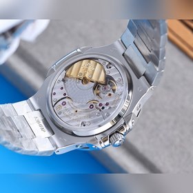 Patek Philippe 5740/1G-001 — первый сложный часовой механизм Naut