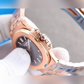 Часы PATEK PHILIPPE Nautilus Механизм с автоматической заводкой C