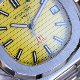 Совместная коллекция Patek Philippe и Tiffany — Nautilus в синем 