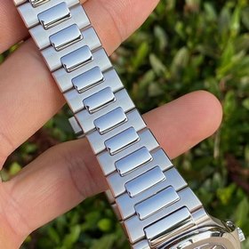 Patek Philippe Женские часы Nautilus 324SC с 29 бриллиантами