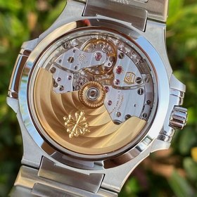 Patek Philippe Женские часы Nautilus 324SC с 29 бриллиантами