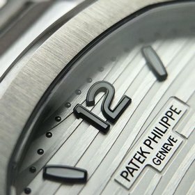 Patek Philippe Женские часы Nautilus 324SC с 29 бриллиантами