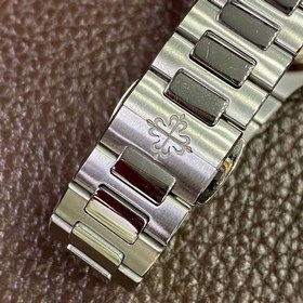 Patek Philippe Женские часы Nautilus 324SC с 29 бриллиантами