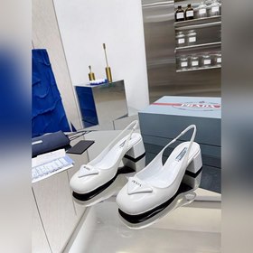 PRADA Весенняя коллекция на толстом каблуке Необходимое приобре