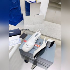 PRADA Весенняя коллекция на толстом каблуке Необходимое приобре