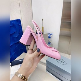 PRADA Весенняя коллекция на толстом каблуке Необходимый элемент 