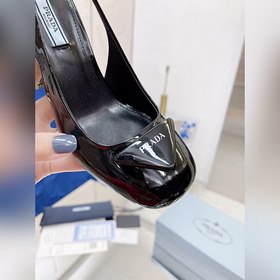PRADA Новая коллекция весны, серия на толстом каблуке Незаменим