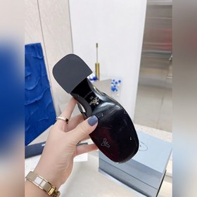 PRADA Новая коллекция весны, серия на толстом каблуке Незаменим