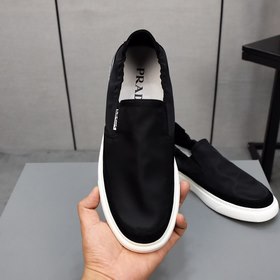 Prada Прада Воздухопроницаемые кеды Верх из удобной дышащей ткани