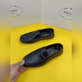 PRADA Мягкие туфли с мягкой подошвой и пуговицами. Модные туфли 