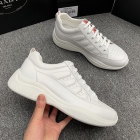 Prada/Prada Перфорированные кроссовки с шнуркамиз последней весен