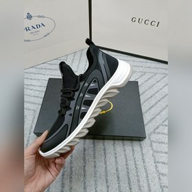 PRADA Новые кроссовки из трикотажа на все сезоны Итальянский им