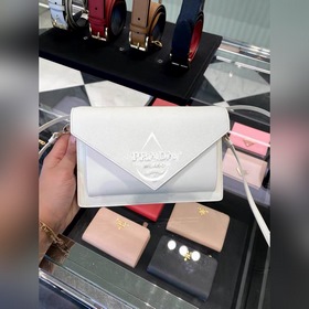 Женская сумка через плечо PRADA Кожа Saffiano, съемный регулируем