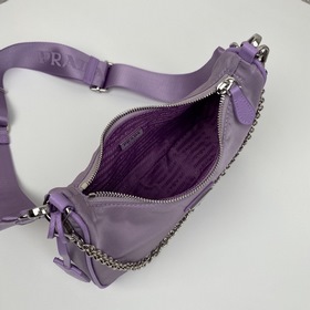 Нейлоновая сумка Prada Hobo, модель： 1BH204 Сеть сестричек-блогер