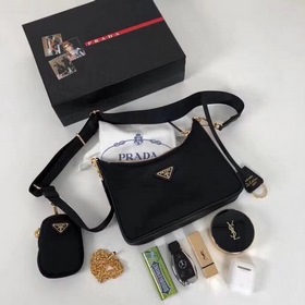Нейлоновая сумка Prada Hobo, ручная/подмышечная, модель： 1BH204 С