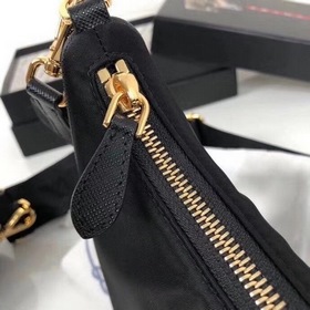Нейлоновая сумка Prada Hobo, ручная/подмышечная, модель： 1BH204 С