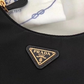 Нейлоновая сумка Prada Hobo, ручная/подмышечная, модель： 1BH204 С