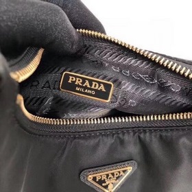 Нейлоновая сумка Prada Hobo, ручная/подмышечная, модель： 1BH204 С