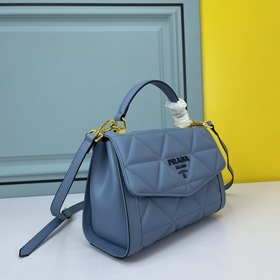 Вышитая сумка PRADA Модель： 2126 Объемный, с безупречным фирмен