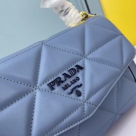 Вышитая сумка PRADA Модель： 2126 Объемный, с безупречным фирмен