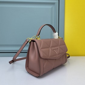 Вышитая сумка PRADA Модель： 2126 Объемный, с безупречным фирмен